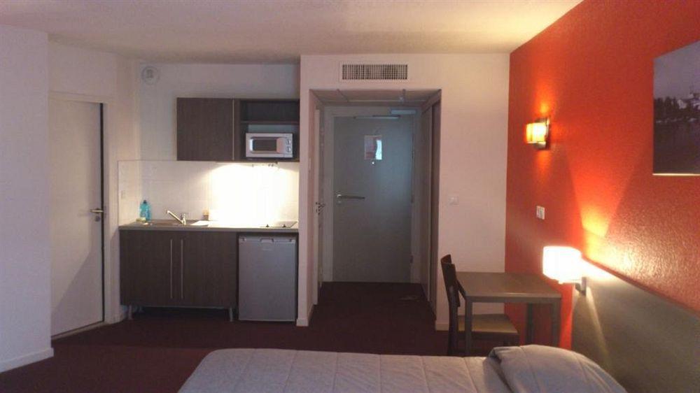 Aparthotel Adagio Access Orléans Exteriör bild