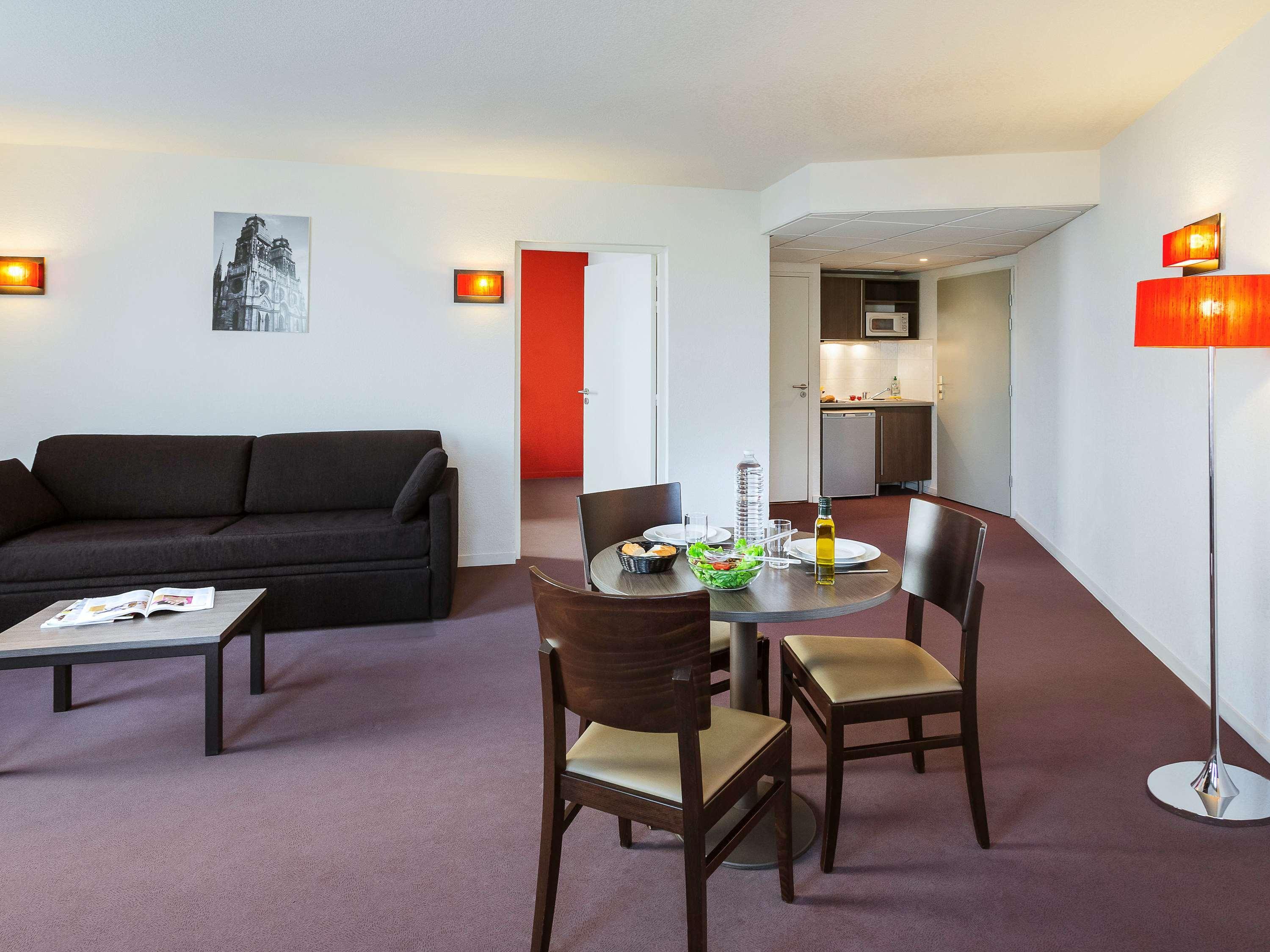 Aparthotel Adagio Access Orléans Exteriör bild